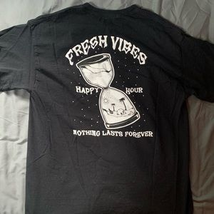 Fresh Vibes Graphic Tee Size L